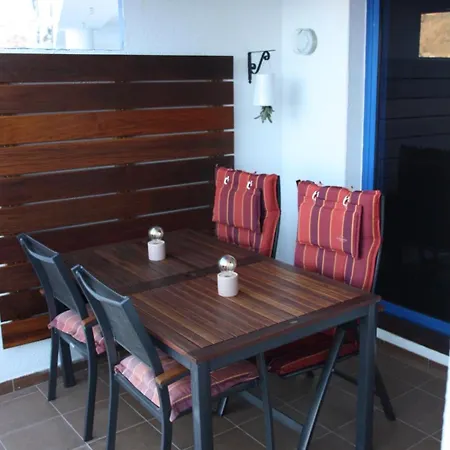 Private With Stunning Ocean Views And Sunset. Apartment *