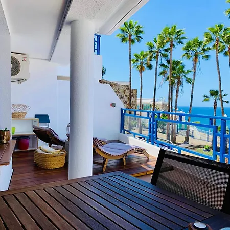Private With Stunning Ocean Views And Sunset. Apartment