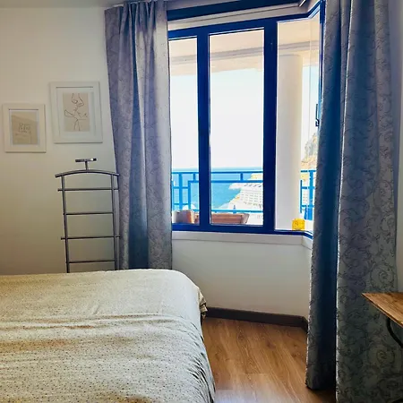 Private With Stunning Ocean Views And Sunset.